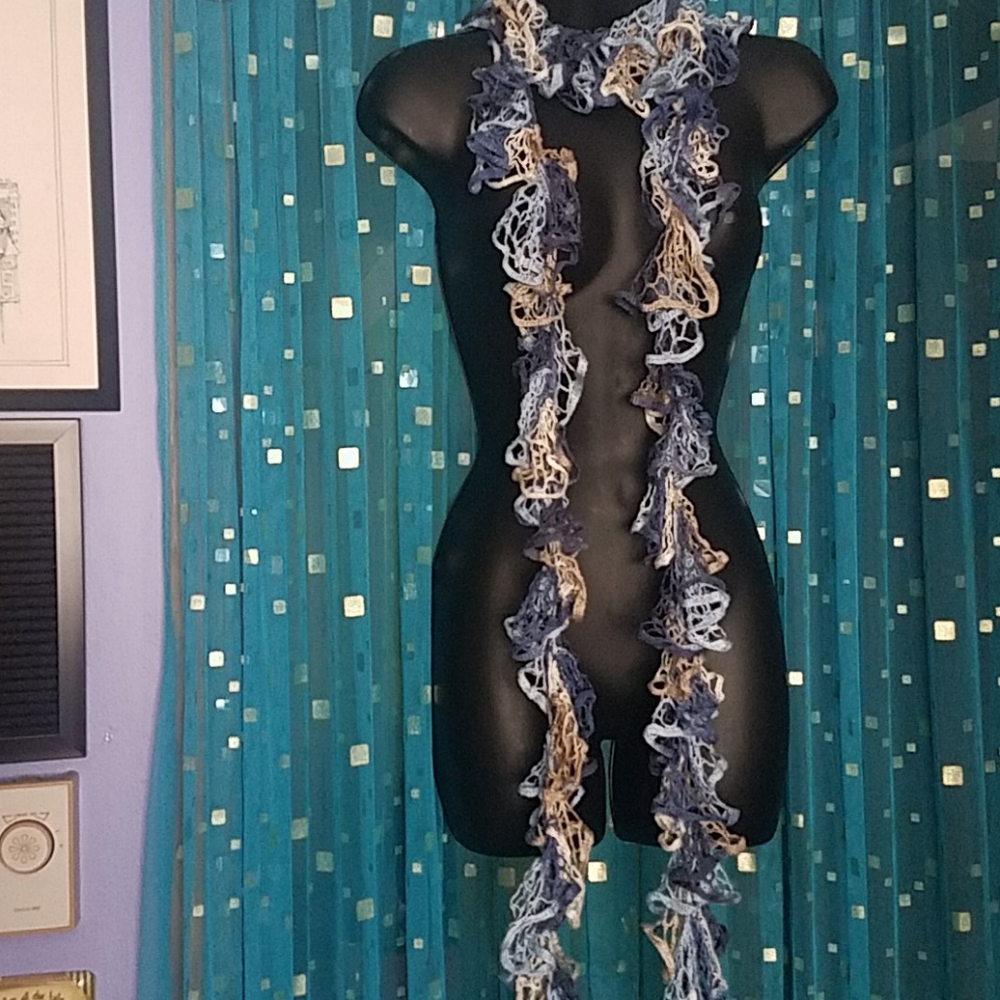 Handmade scarf - Picture 2 of 7